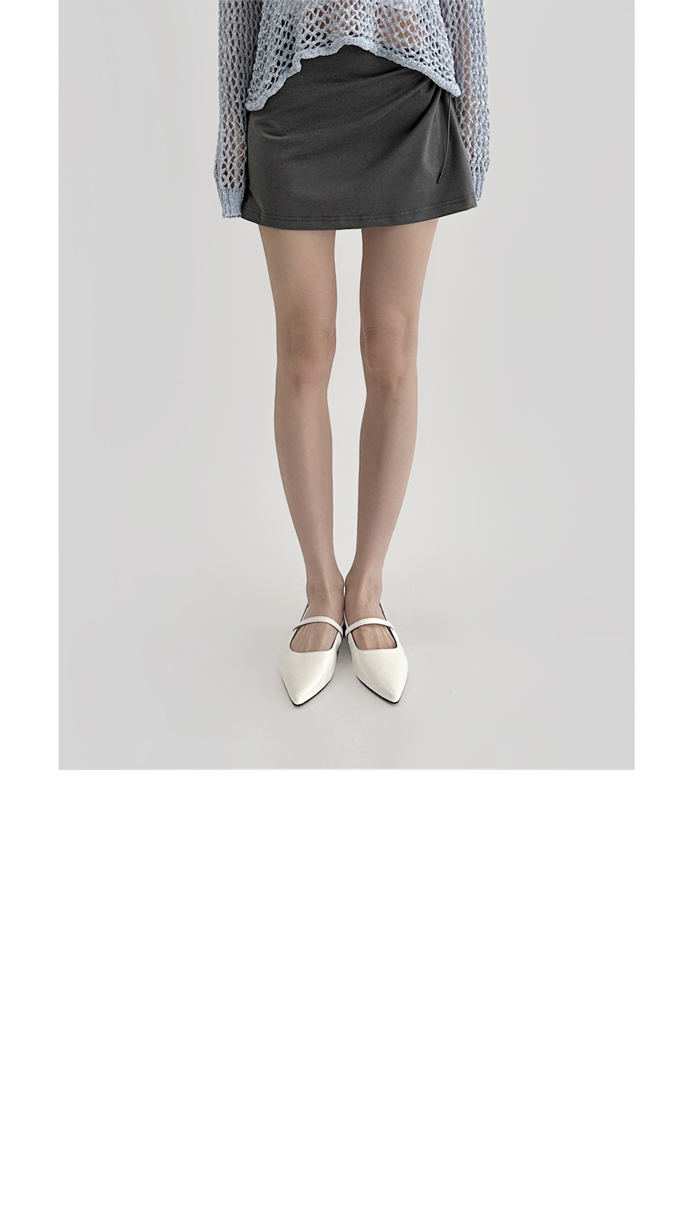 mini skirt model image-S1L12
